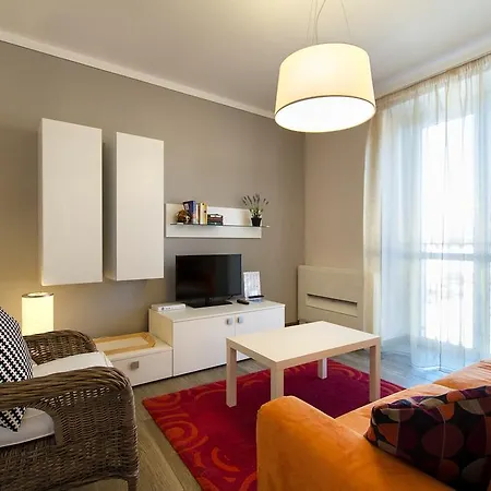 La Lombarda Centro Storico Stresa