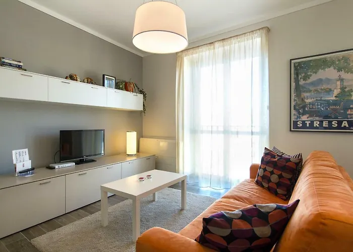 La Lombarda Centro Storico * Stresa