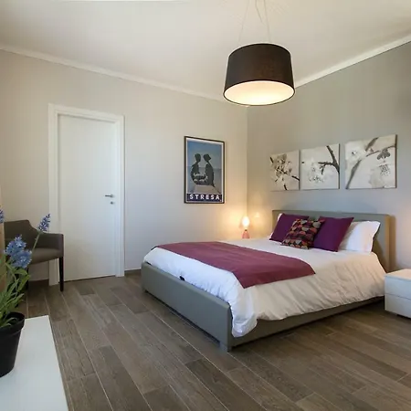 La Lombarda By Stresahome - Centro Storico *